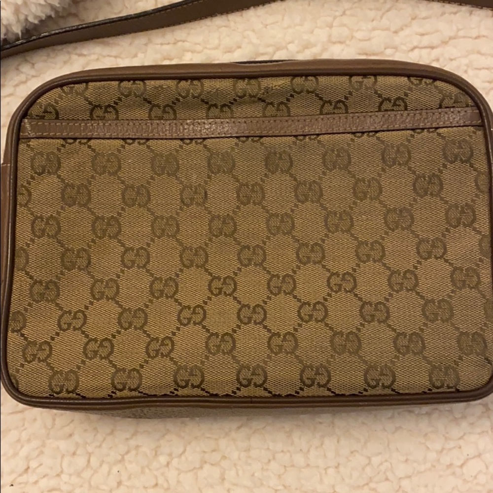 GUCCI VINTAGE SHOULDER BAG